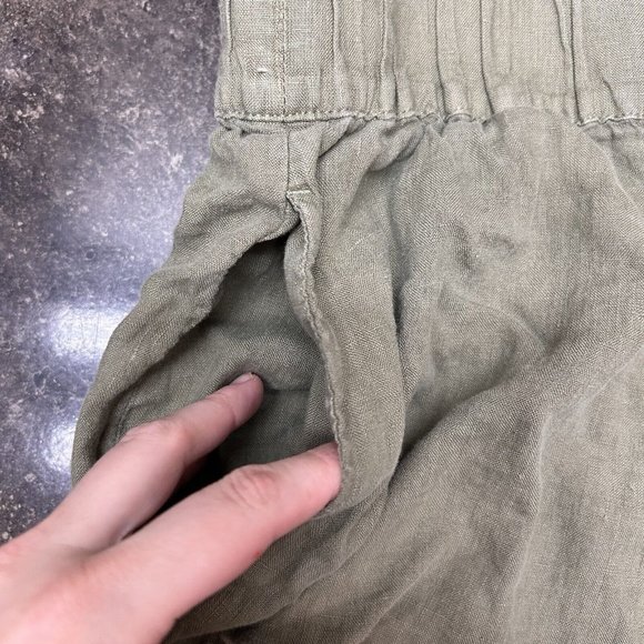 Lou and Gray Olive Green 100%  Linen Preppy Pullon Shorts Size XL - Picture 2 of 4